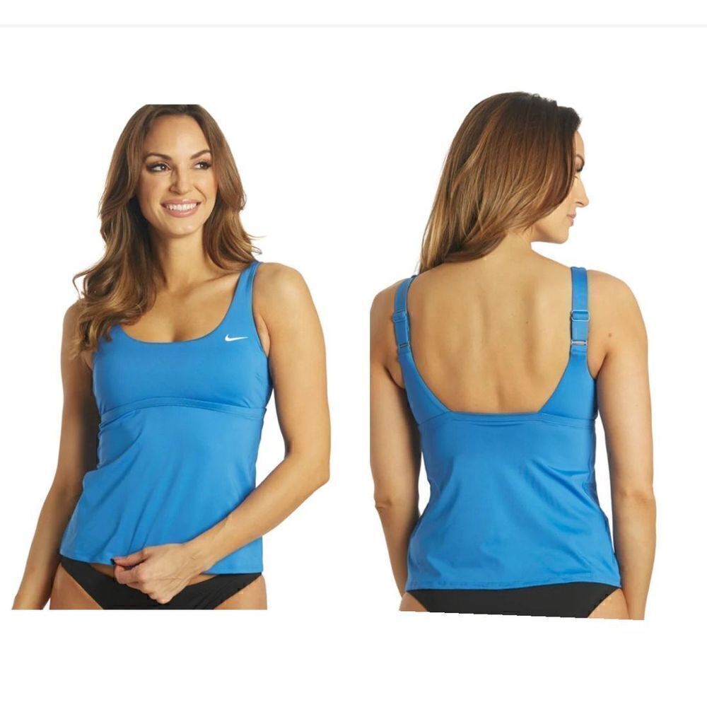 Nike
Women's Essential Scoop Neck Tankini Top